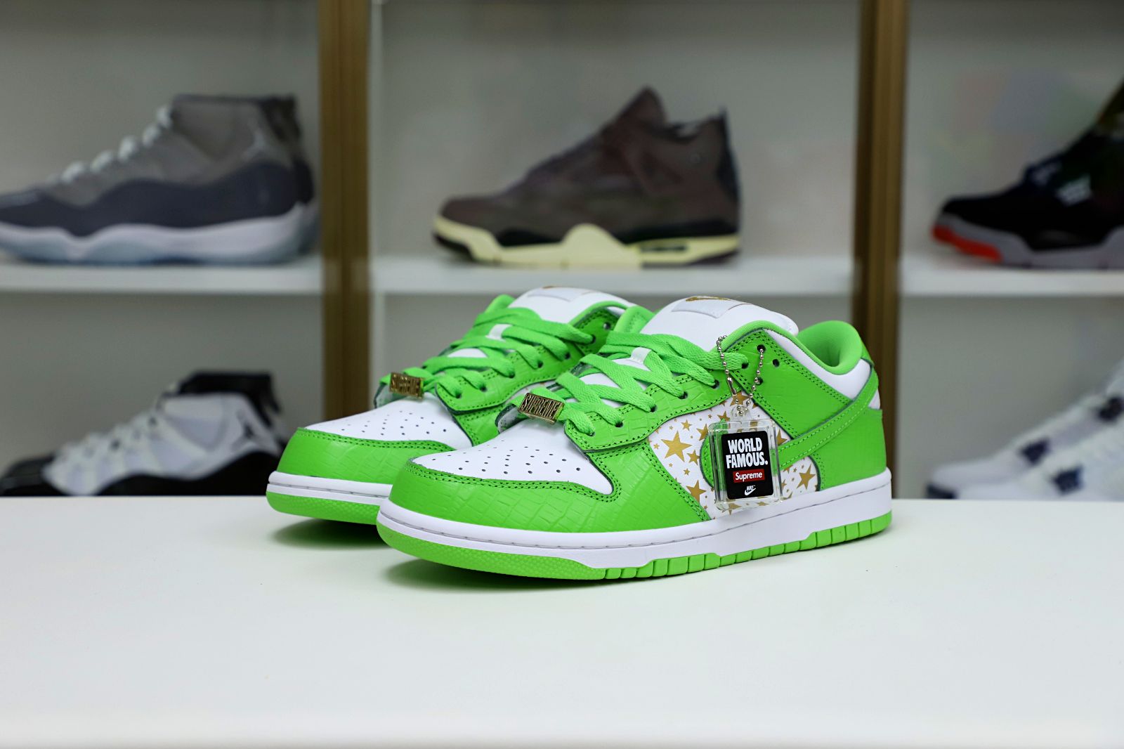 Supreme x Nike SB Dunk Low
