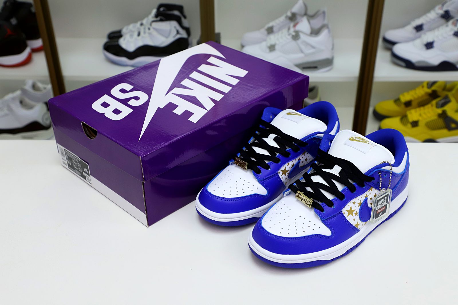 Supreme x Nike SB Dunk Low