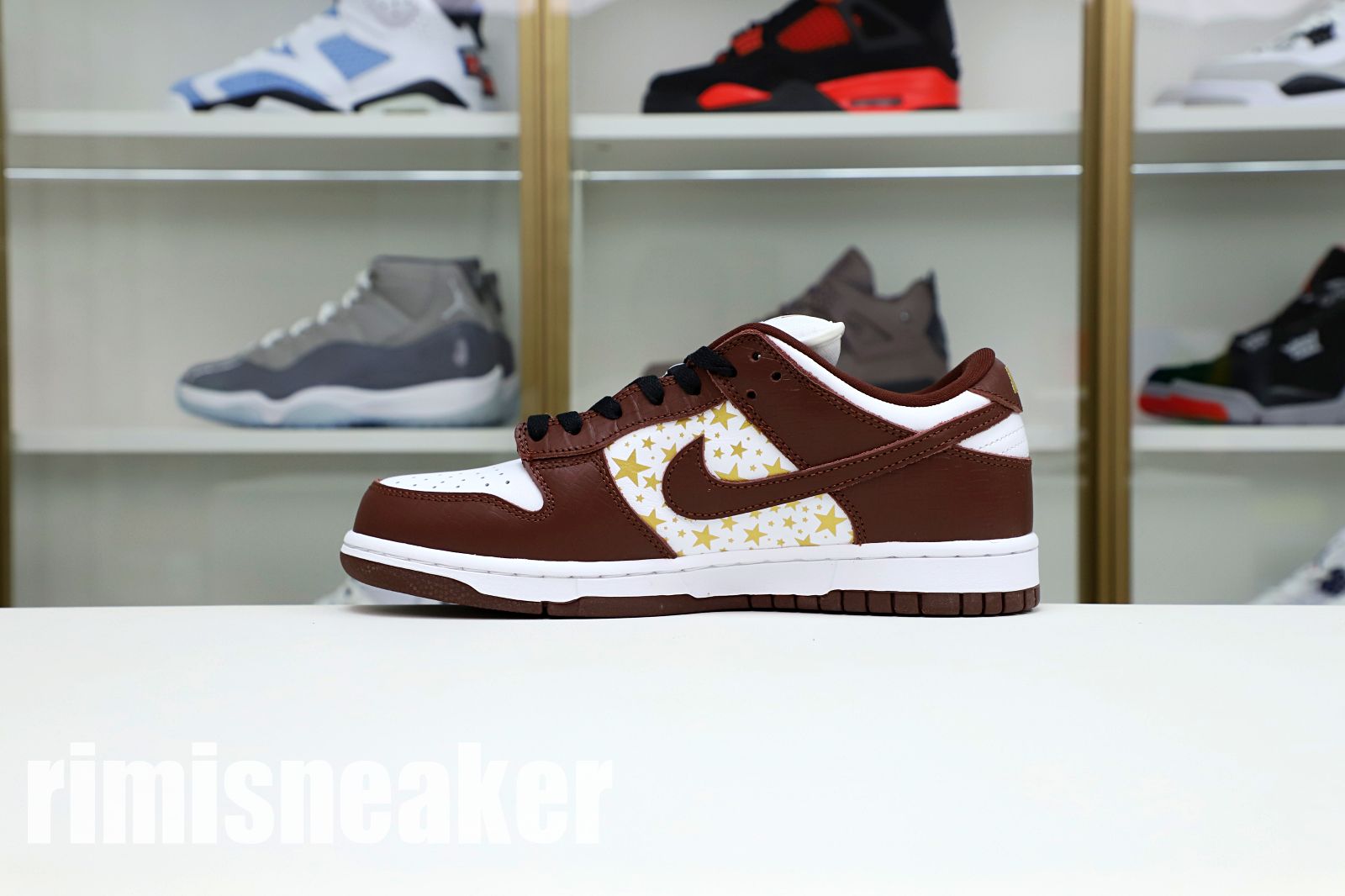 Supreme x Nike SB Dunk Low