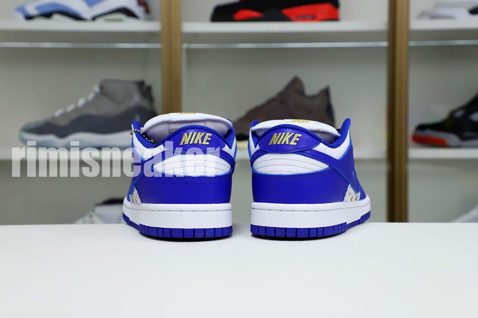 Supreme x Nike SB Dunk Low