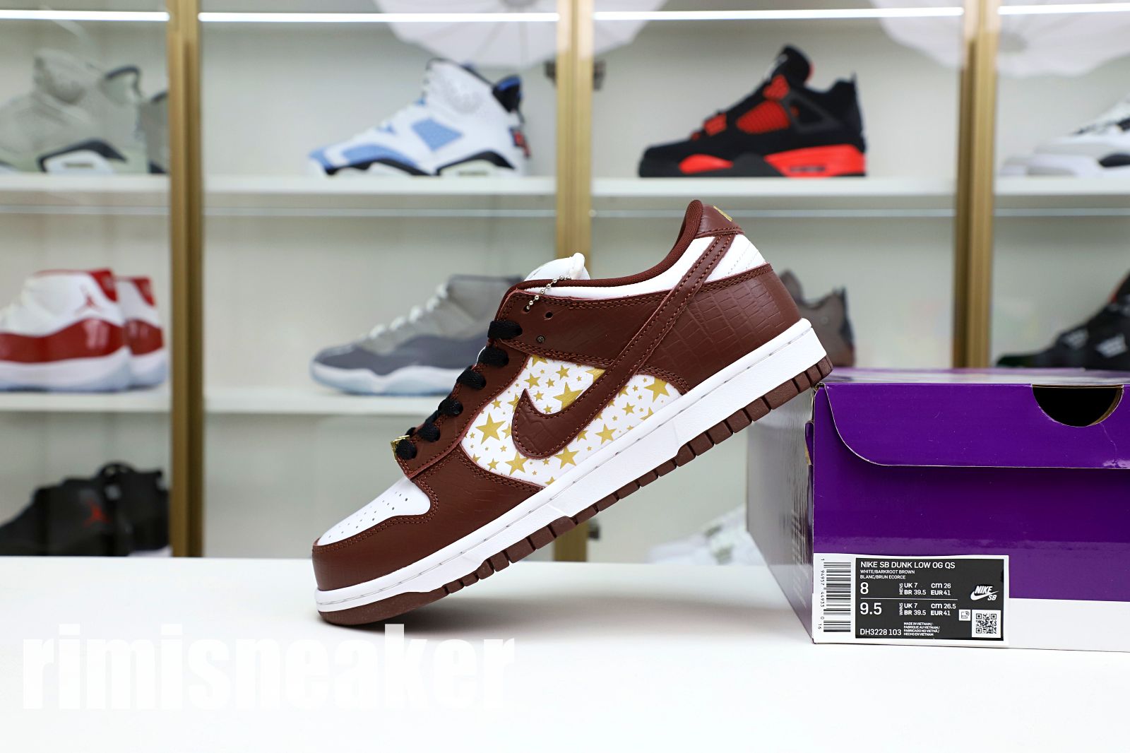 Supreme x Nike SB Dunk Low