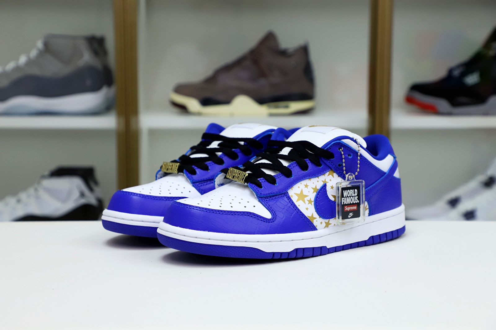 Supreme x Nike SB Dunk Low