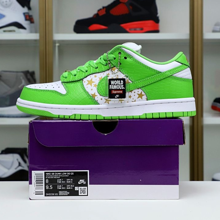 Supreme x Nike SB Dunk Low