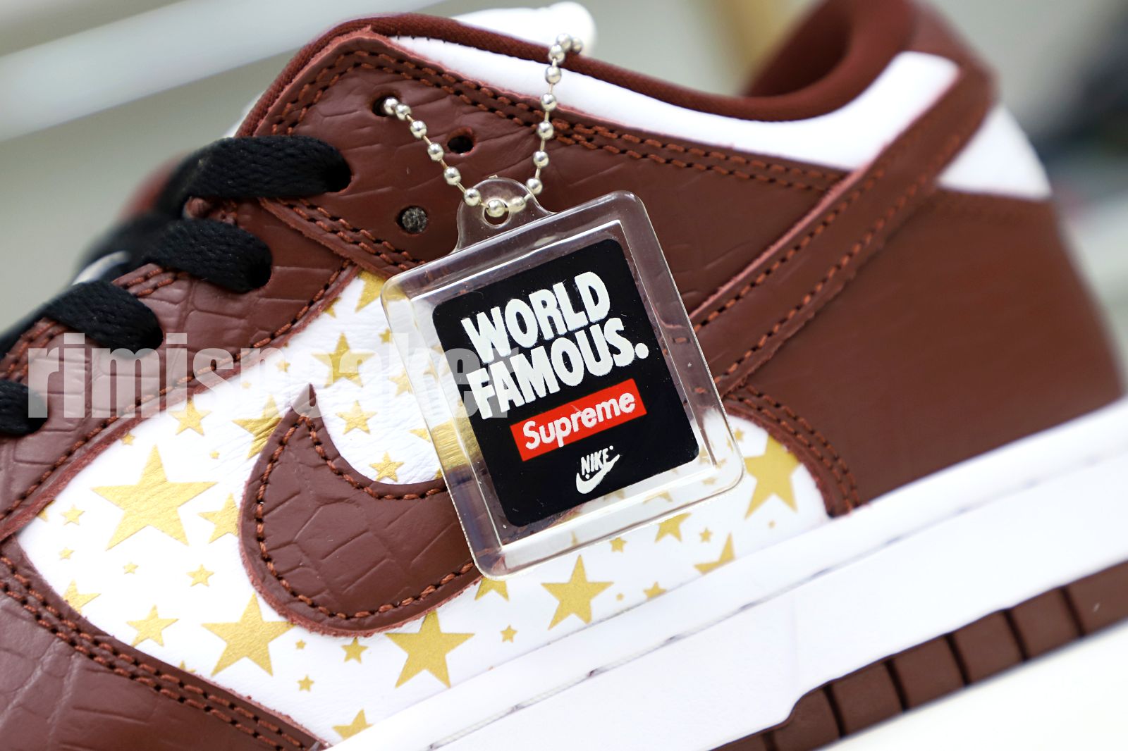 Supreme x Nike SB Dunk Low