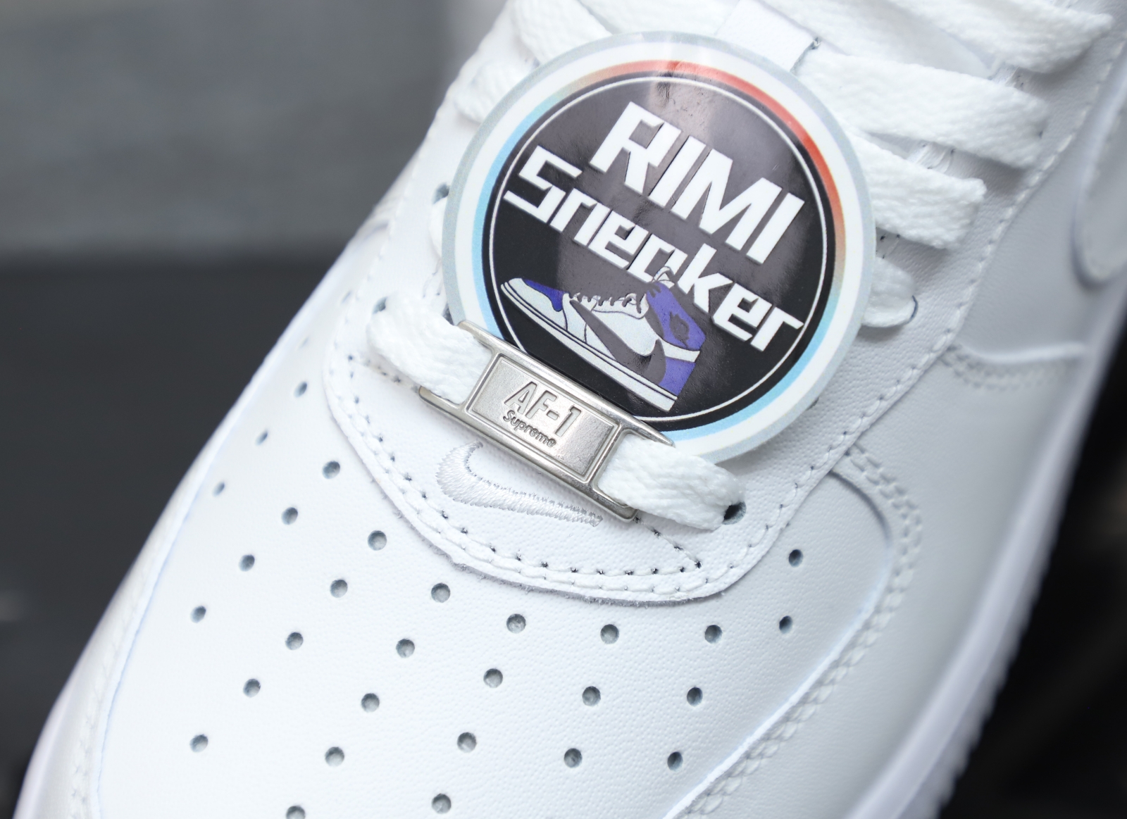 Supreme Nike Air Force 1 Low