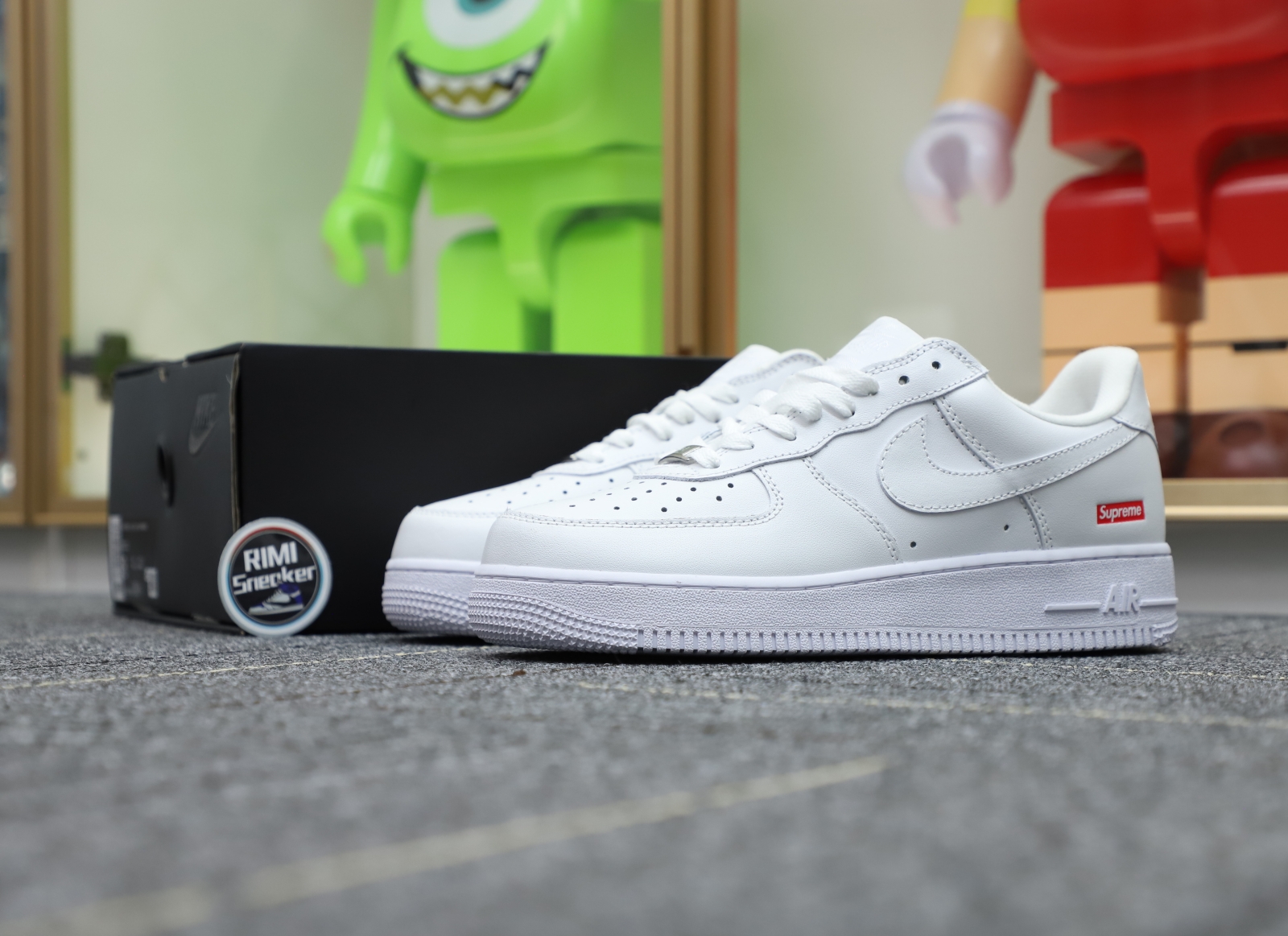 Supreme Nike Air Force 1 Low