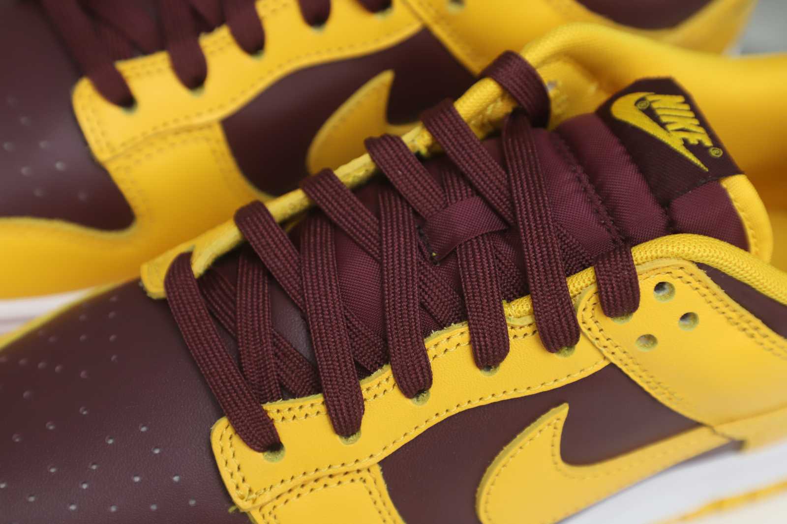 Nike Dunk Low retro