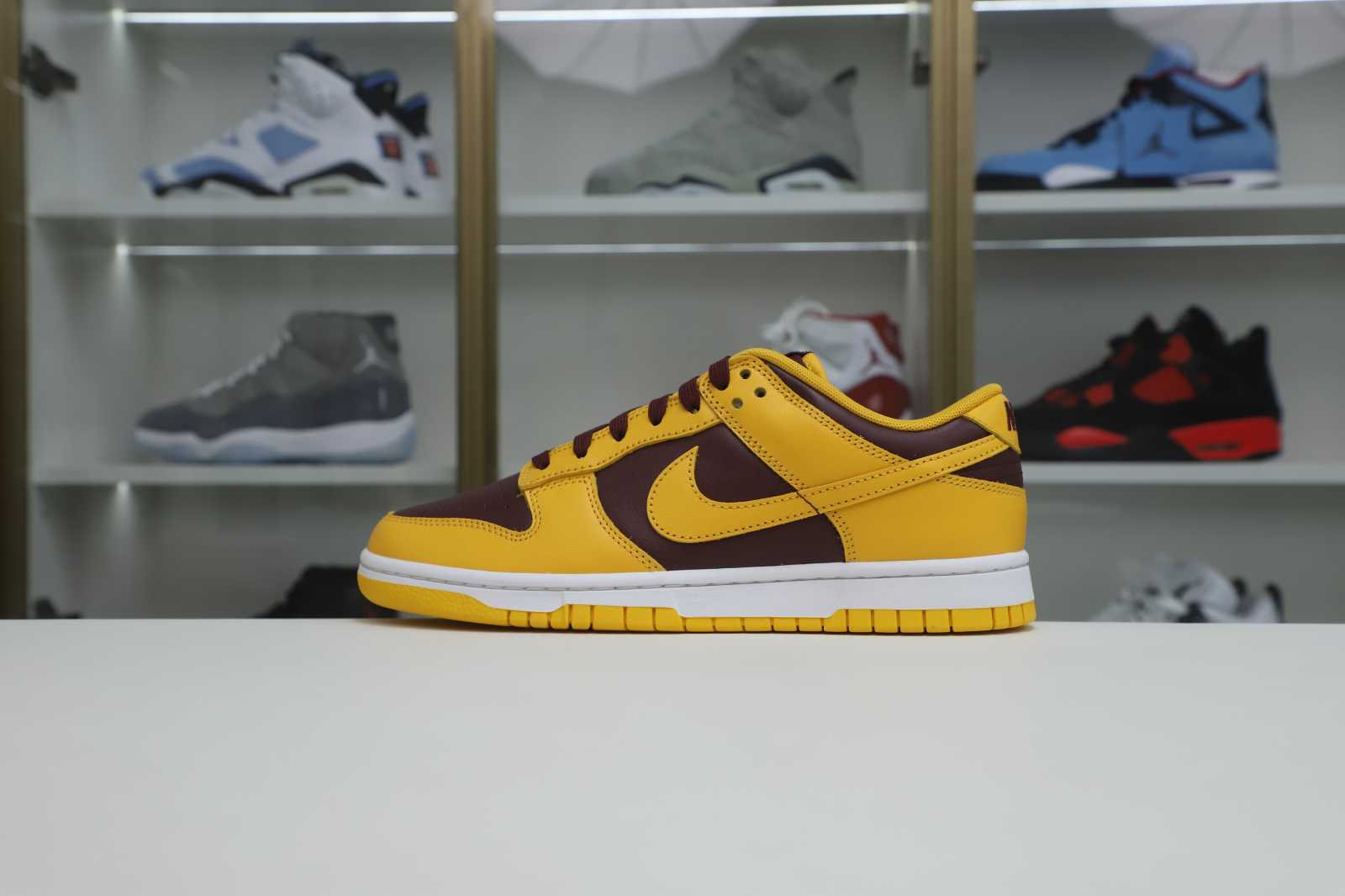 Nike Dunk Low retro