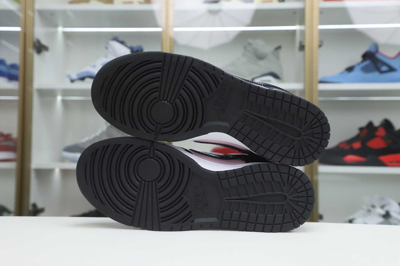Nike Dunk Low ESS