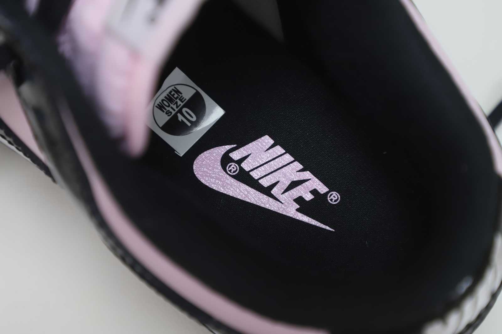 Nike Dunk Low ESS