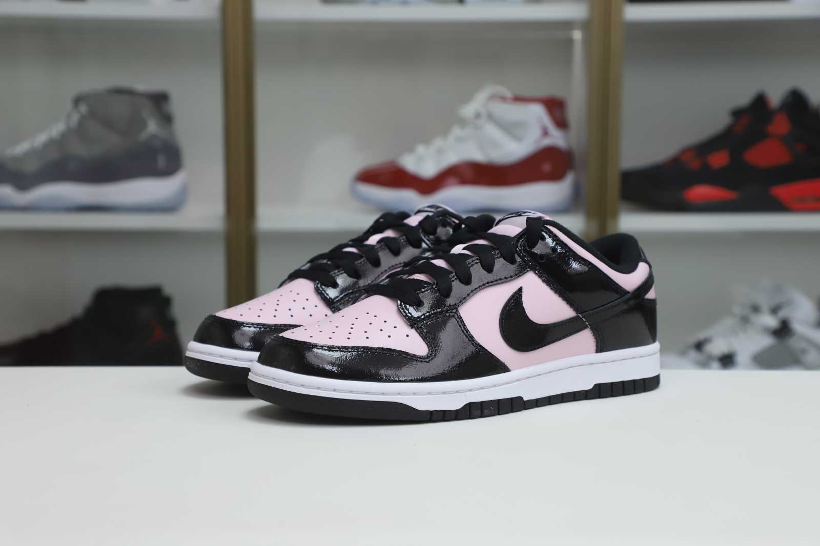 Nike Dunk Low ESS