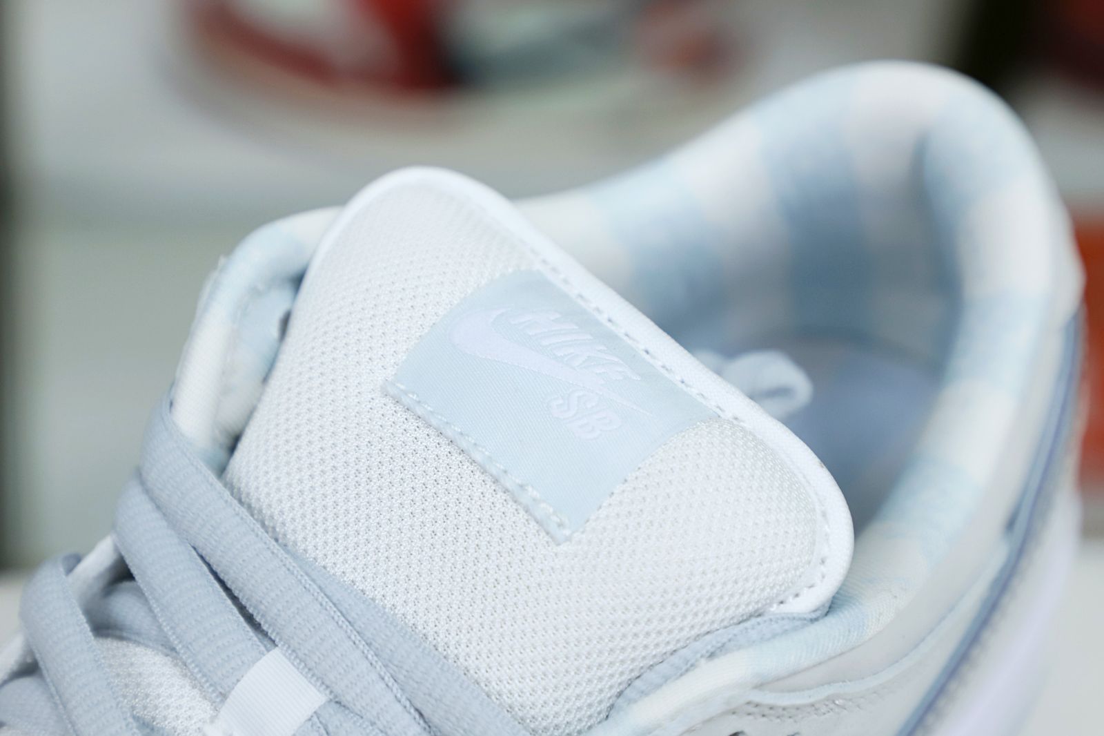Concepts x Nike SB Dunk Low White Lobster