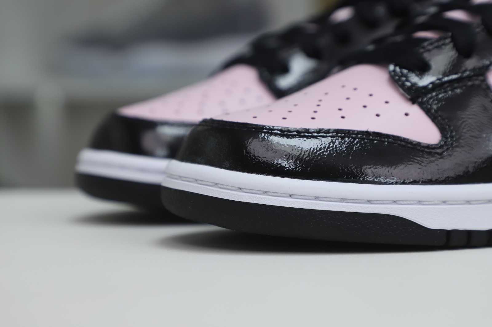 Nike Dunk Low ESS