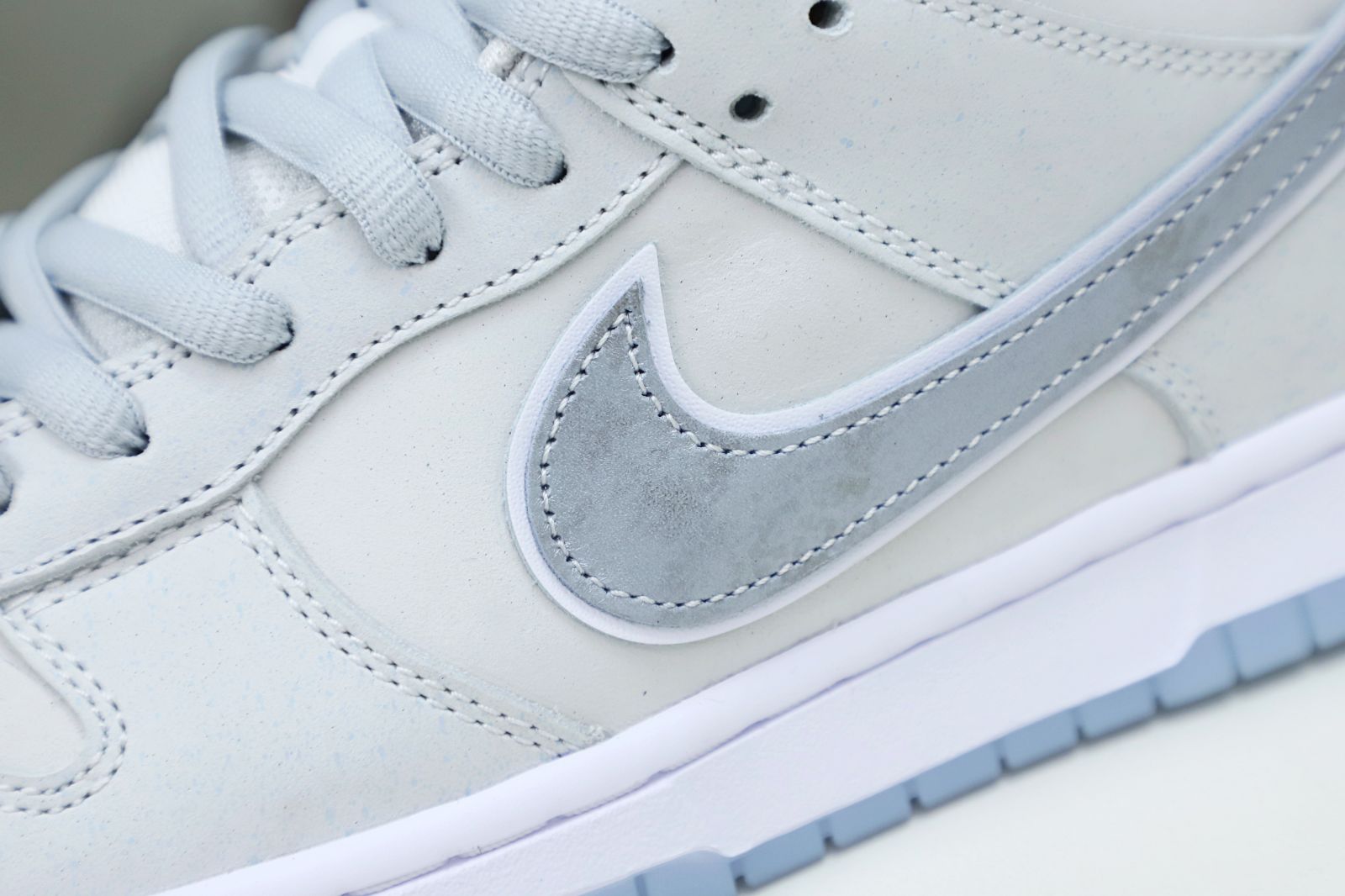 Concepts x Nike SB Dunk Low White Lobster