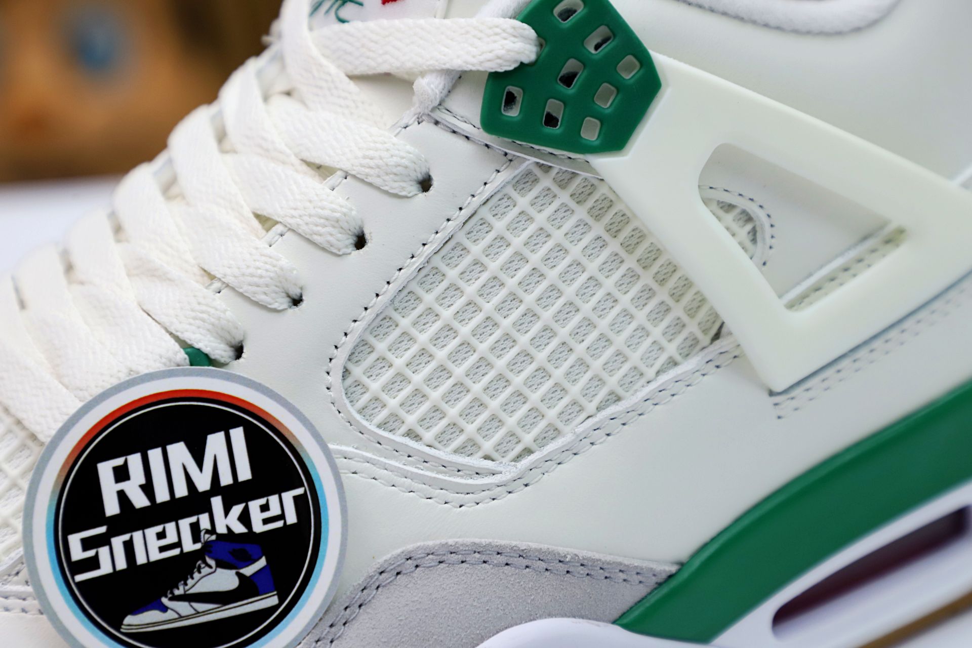 NIKE SB X AIR JORDAN 4 RETRO 'PINE GREEN'