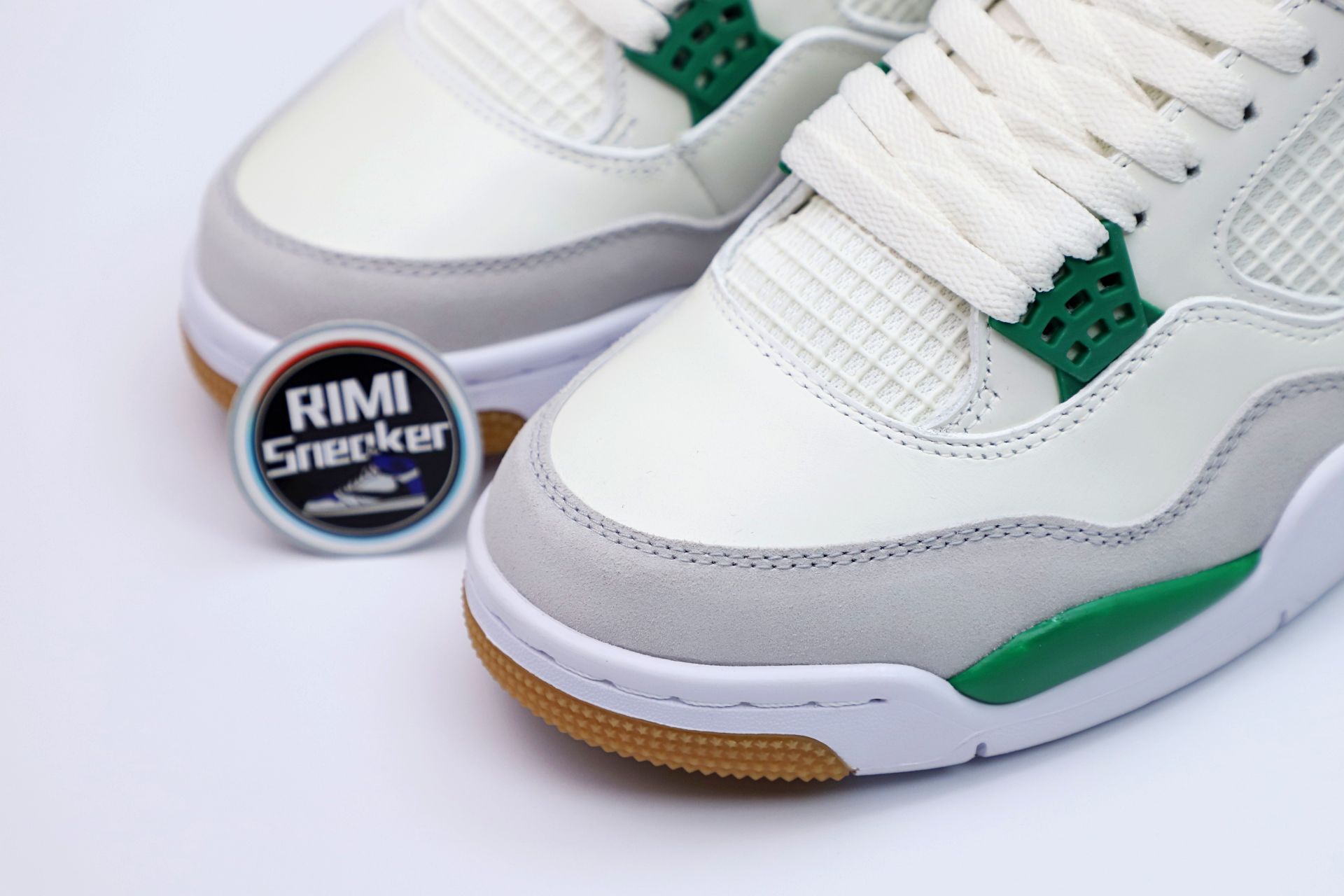 NIKE SB X AIR JORDAN 4 RETRO 'PINE GREEN'