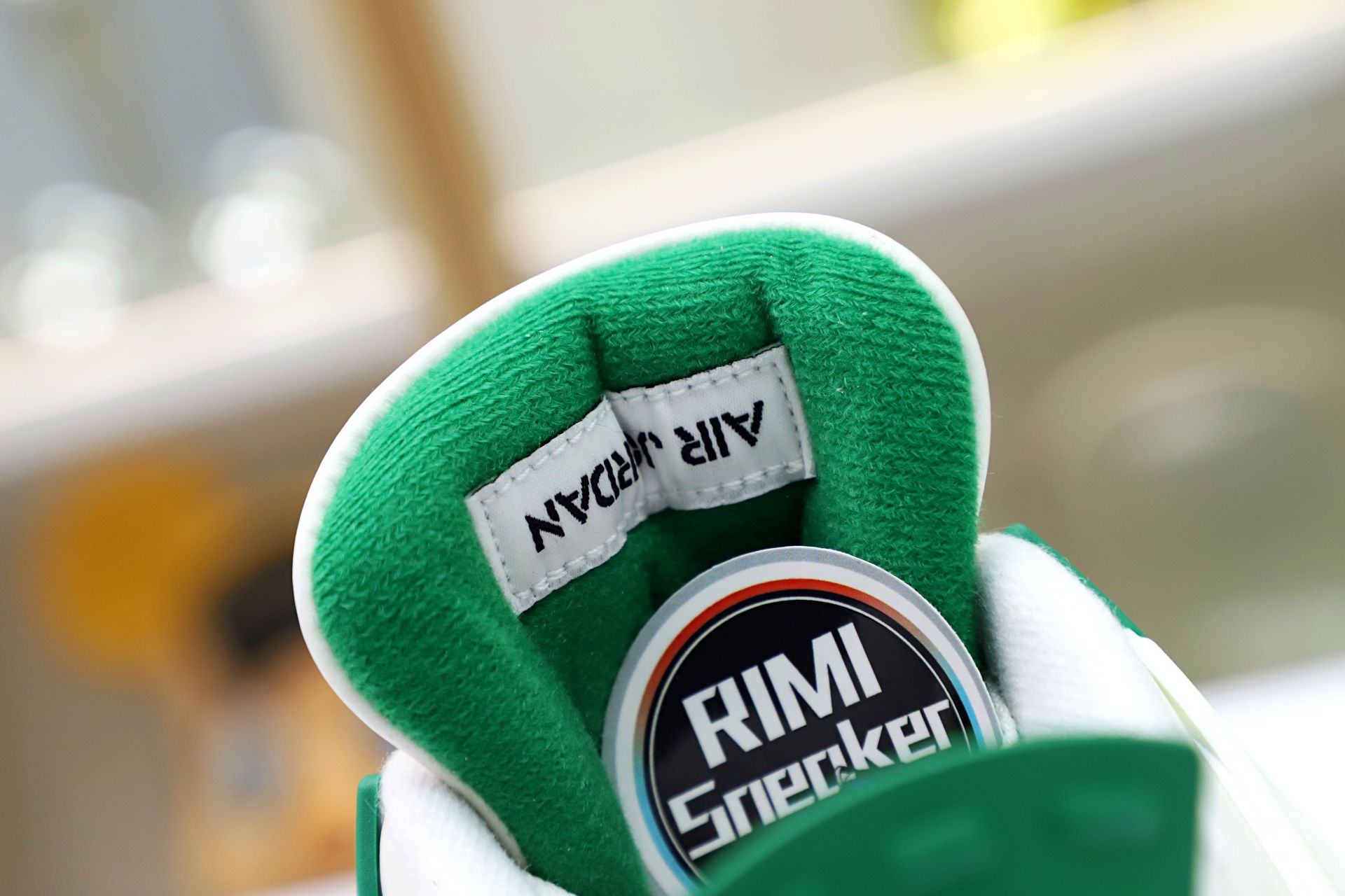 NIKE SB X AIR JORDAN 4 RETRO 'PINE GREEN'