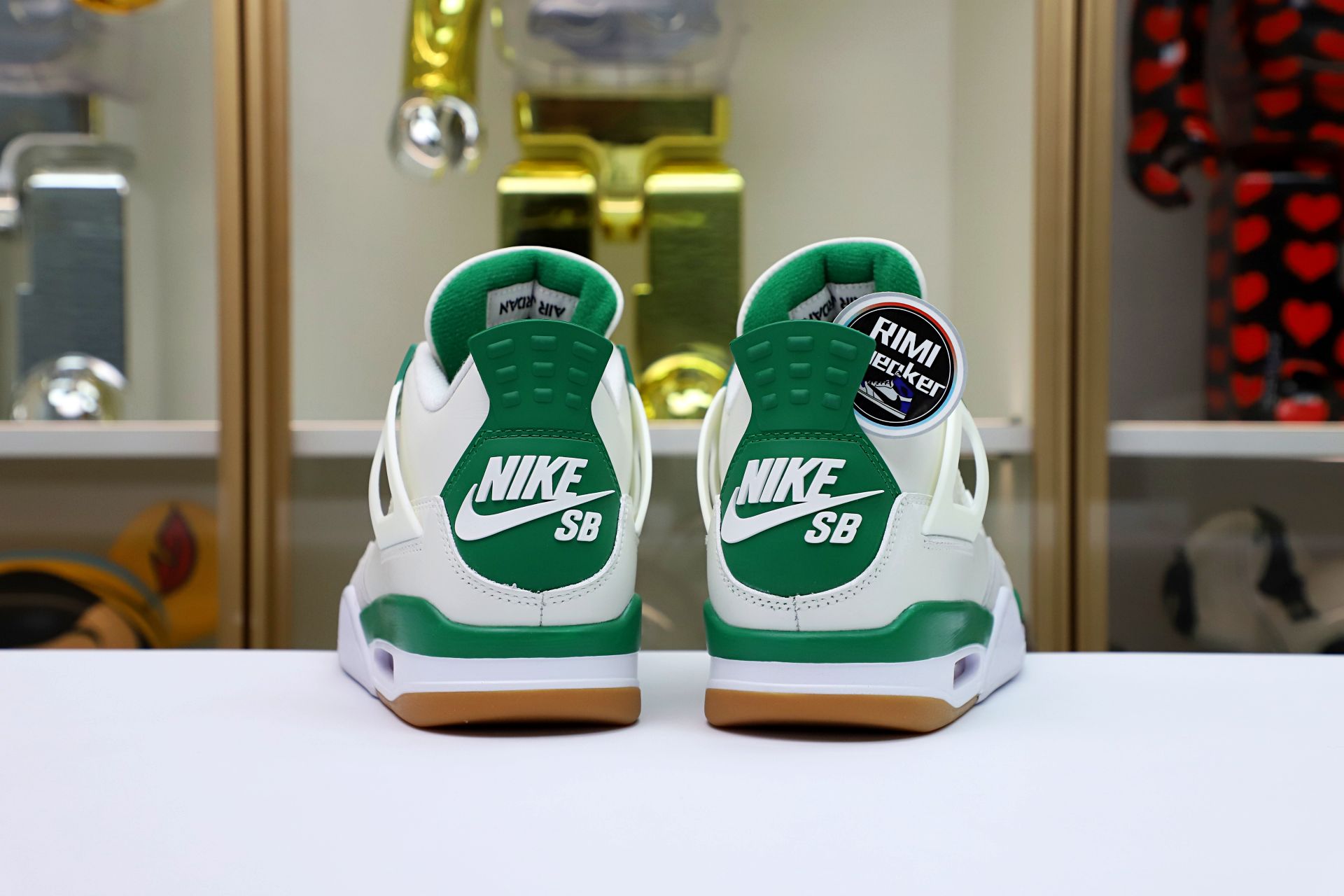 NIKE SB X AIR JORDAN 4 RETRO 'PINE GREEN'