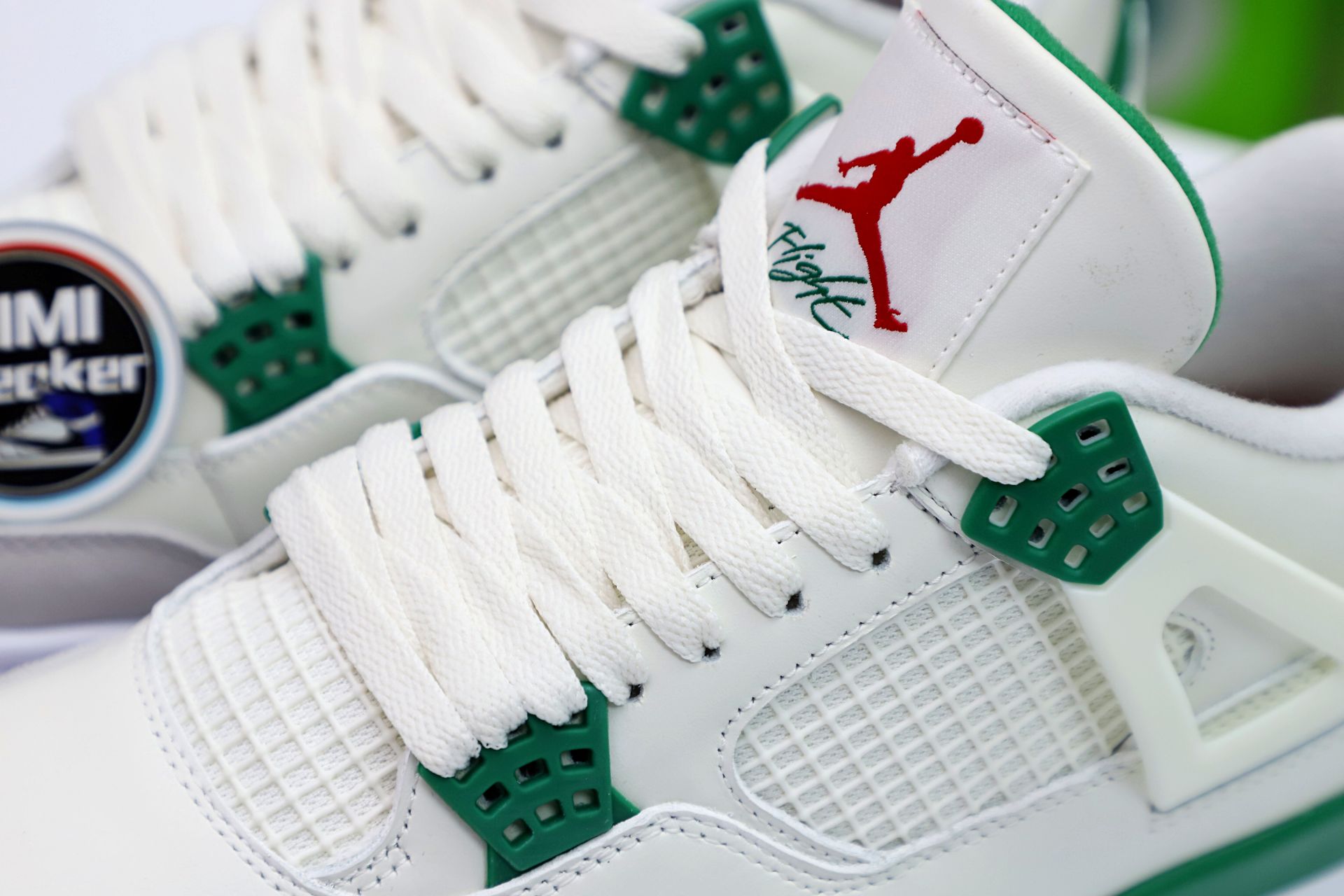 NIKE SB X AIR JORDAN 4 RETRO 'PINE GREEN'