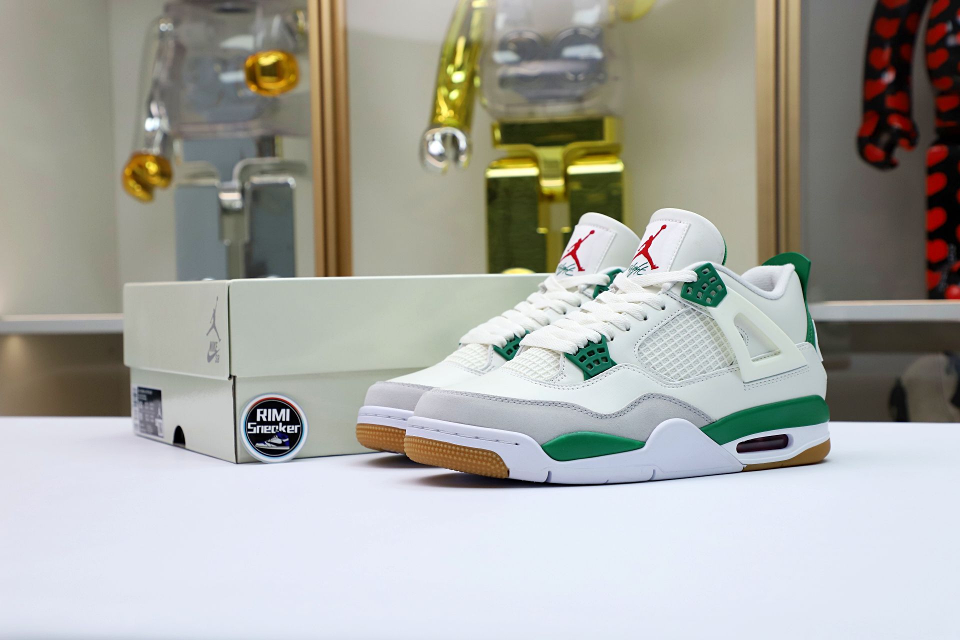 NIKE SB X AIR JORDAN 4 RETRO 'PINE GREEN'