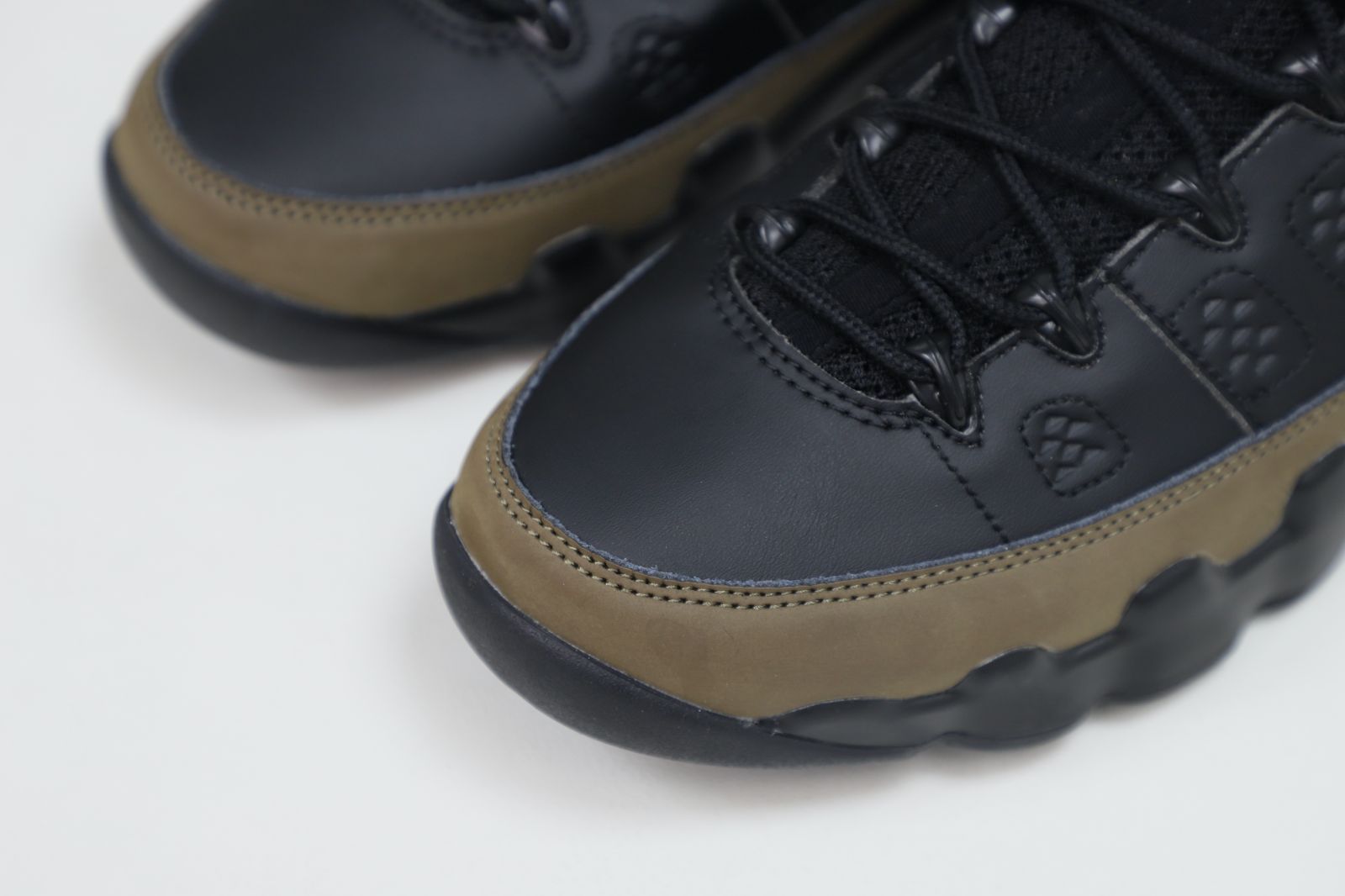 Air Jordan 9