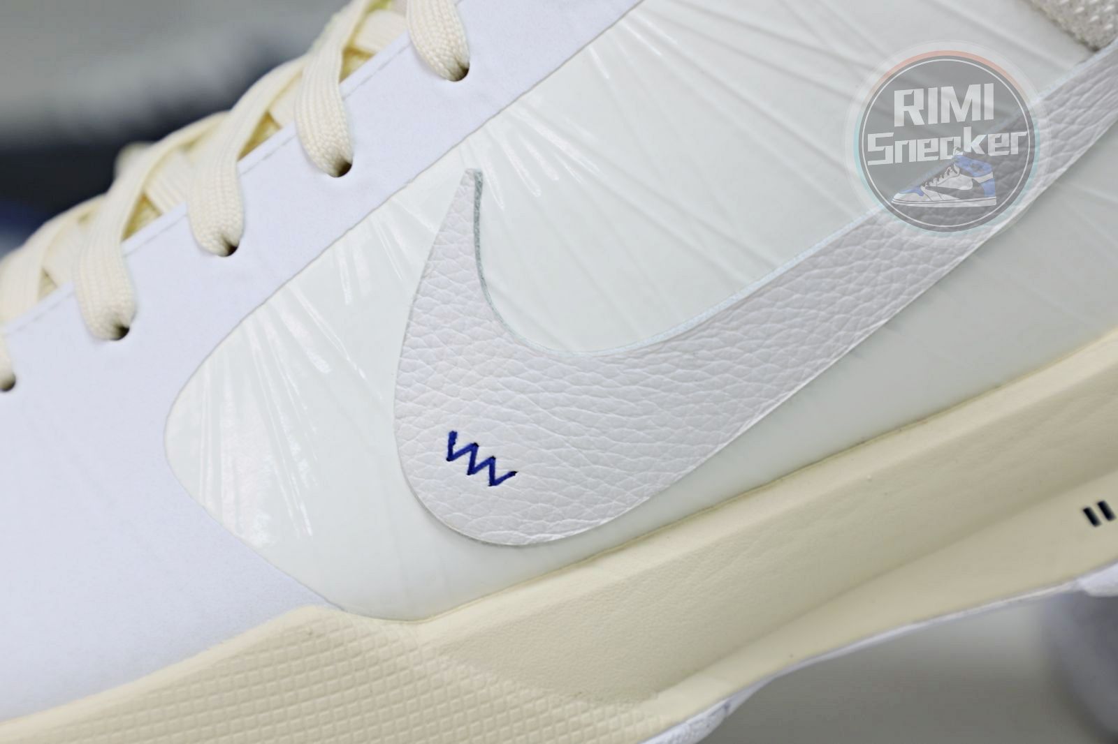 OFF-WHITEX  Nike Zoom Kobe5