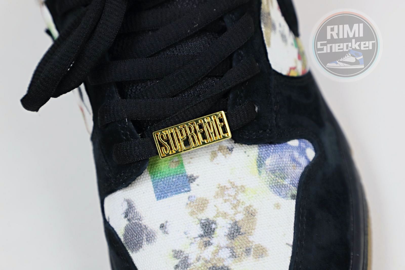 Supreme x Nike SB DunkLow