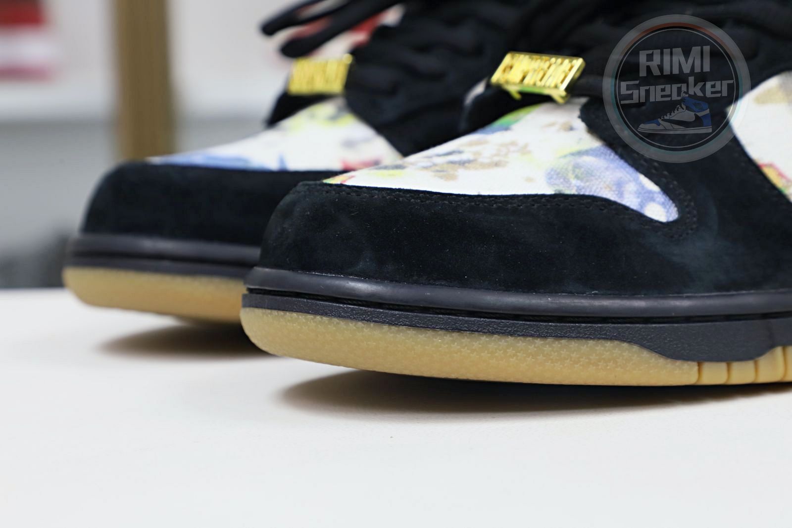 Supreme x Nike SB DunkLow