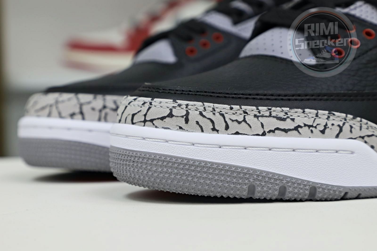 AIR JORDAN 3 RETRO OG 'BLACK CEMENT' 2018(854262-001)