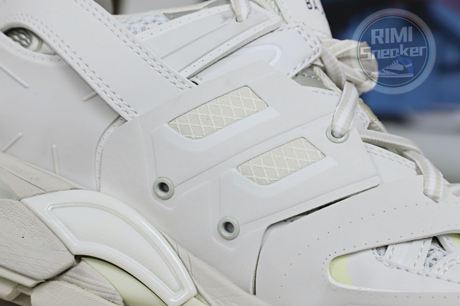 Balenciaga Track(LED)