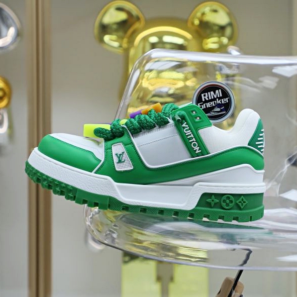 L/V Trainer