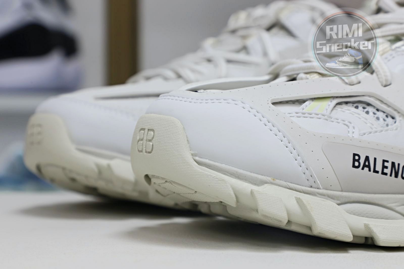 Balenciaga Track(LED)