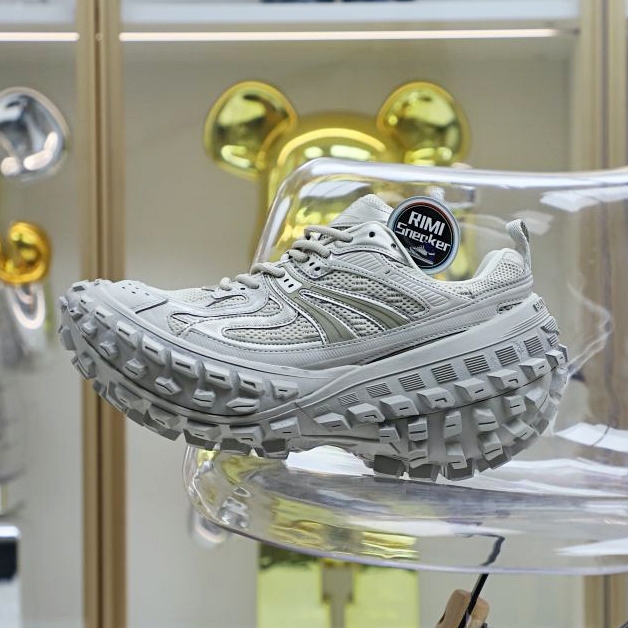 Balenciaga Defender
