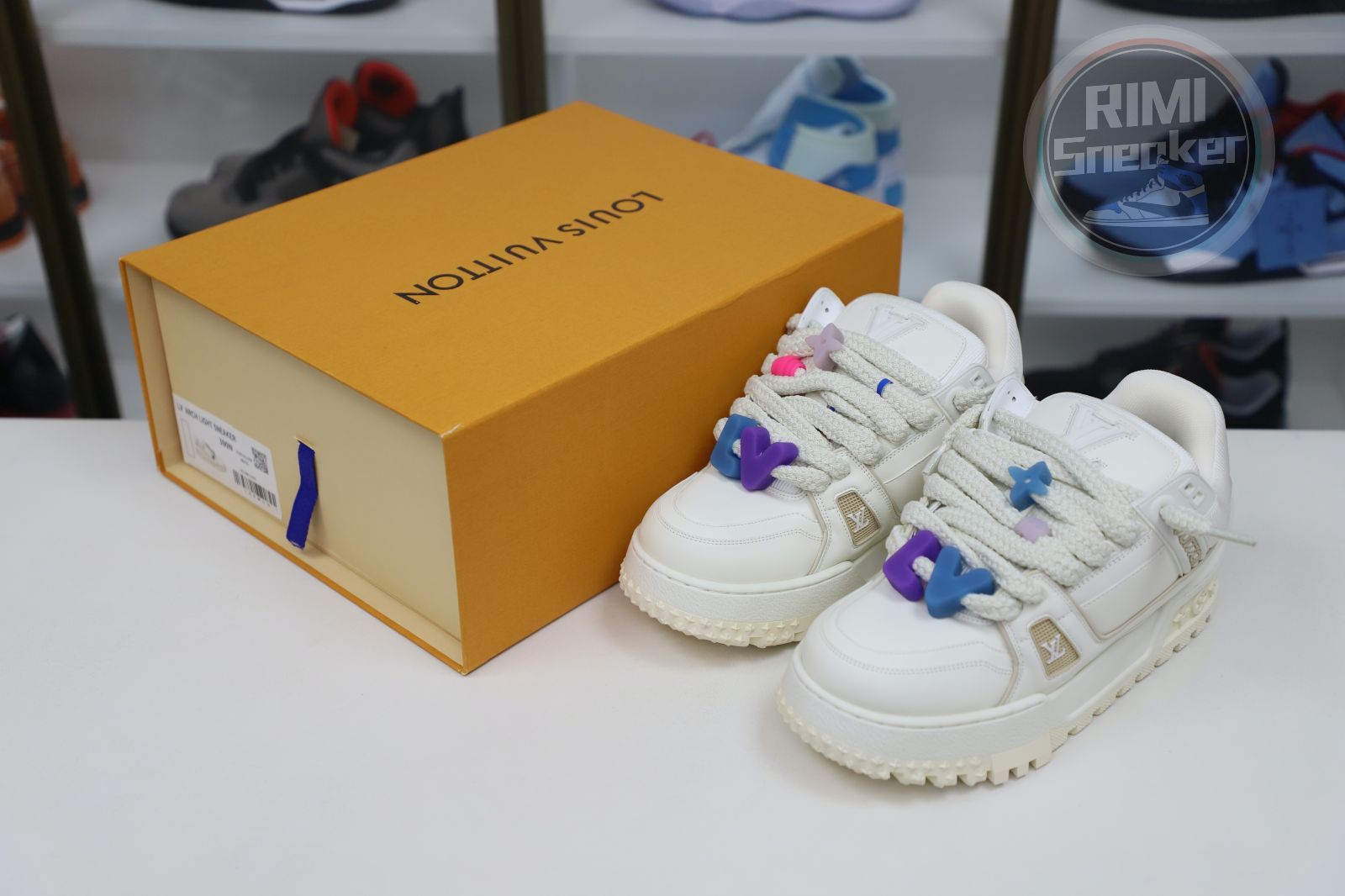 L/V Trainer