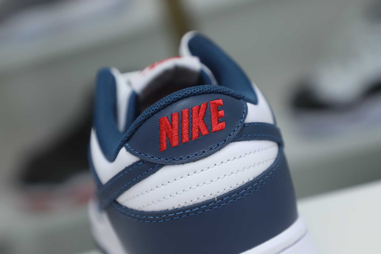 Nike Dunk Low Retro
