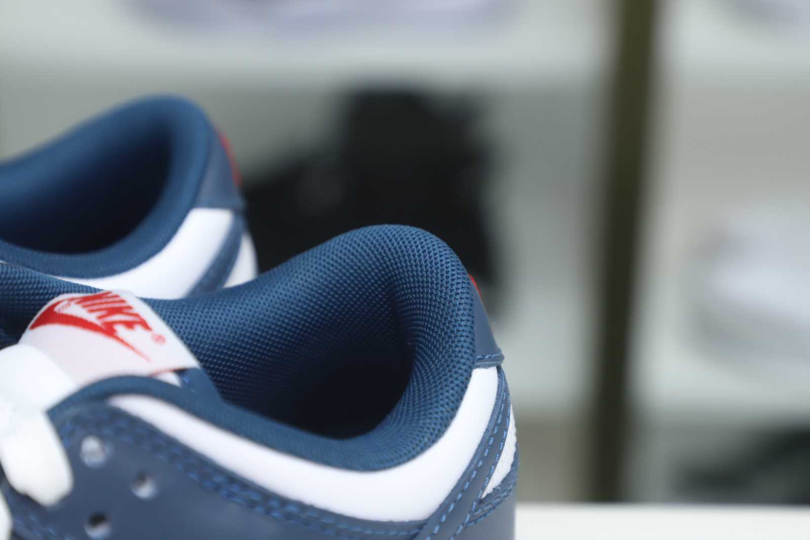 Nike Dunk Low Retro