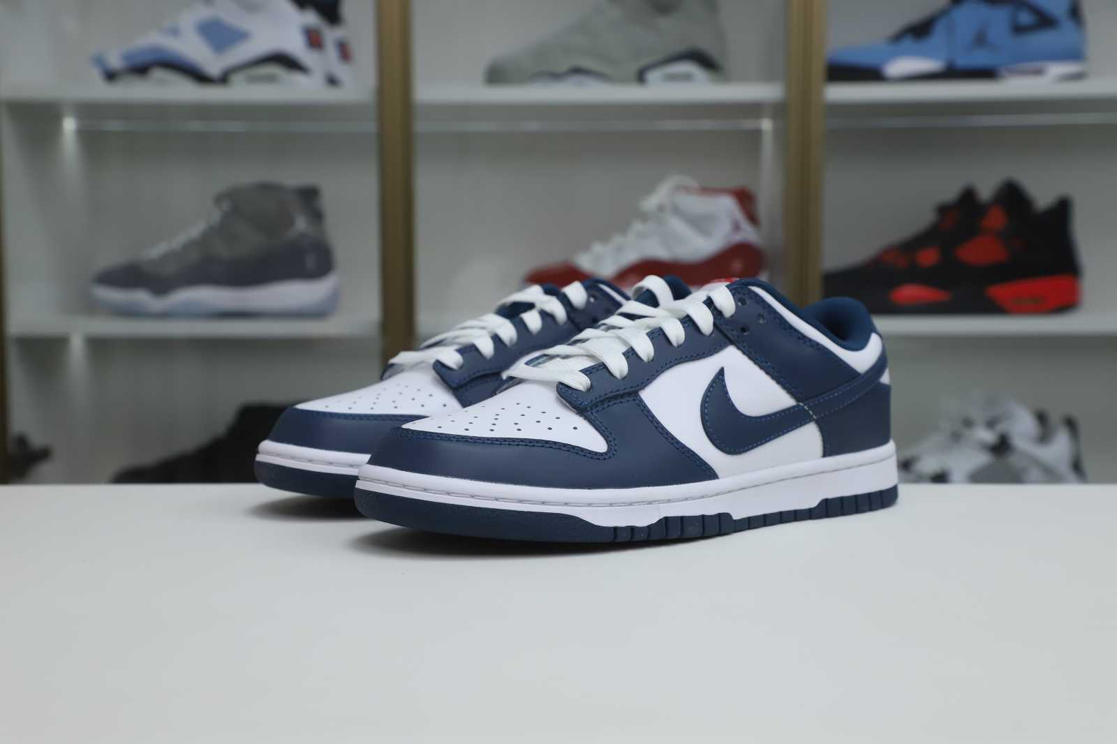 Nike Dunk Low Retro