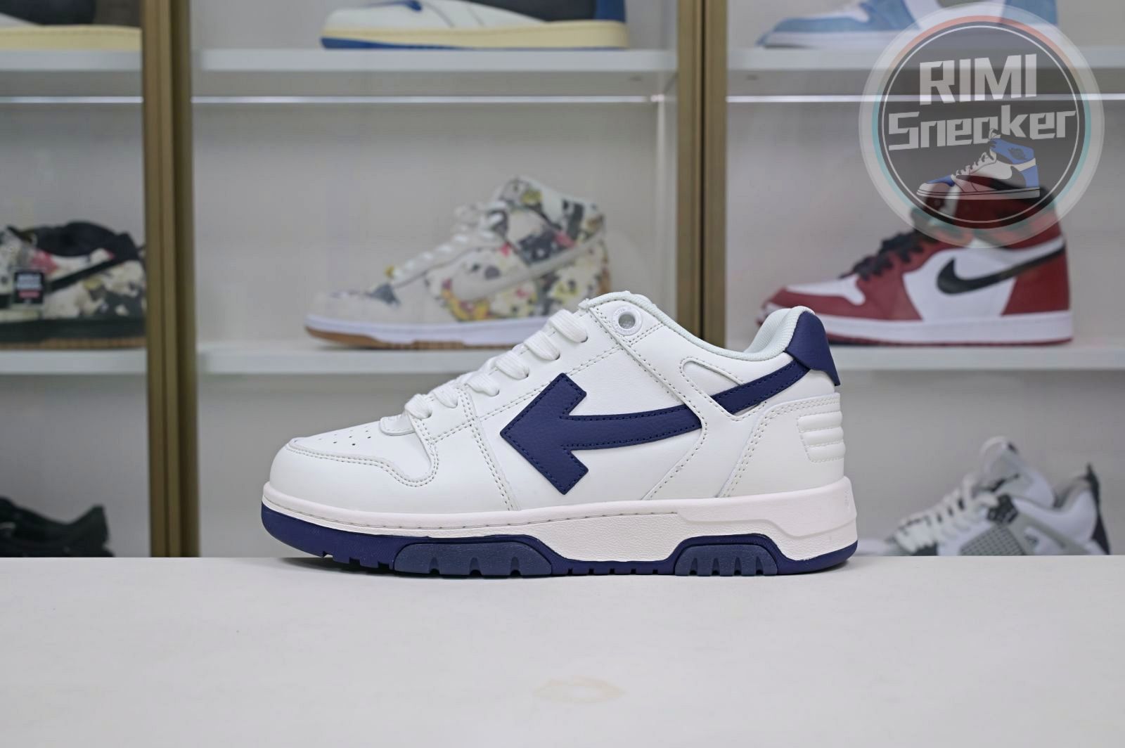 OFF-WHITE Out Of Office
