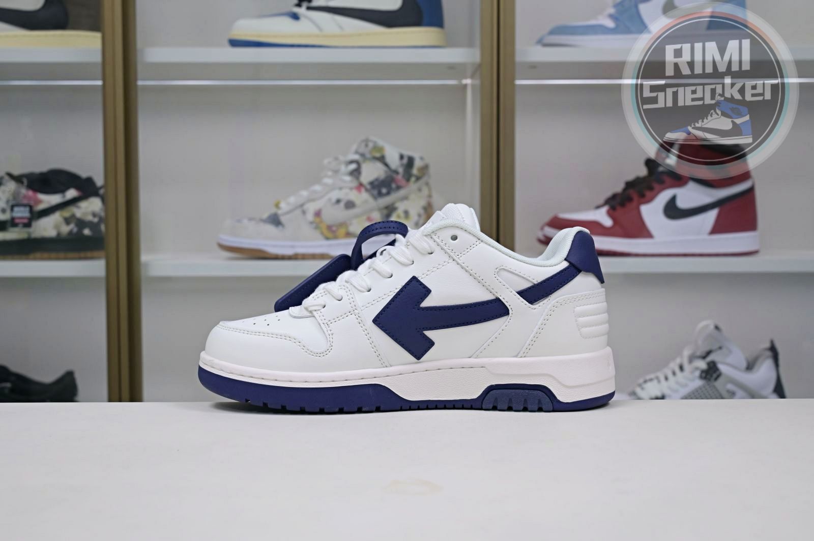 OFF-WHITE Out Of Office