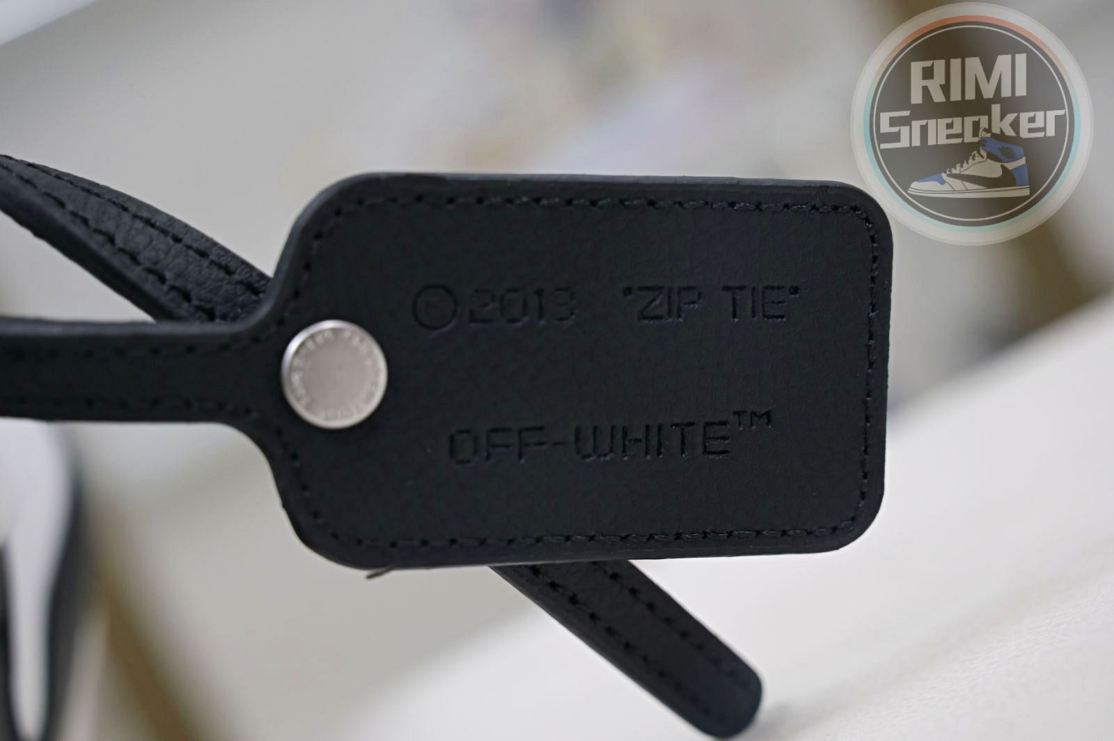 OFF-WHITE Out Of Office
