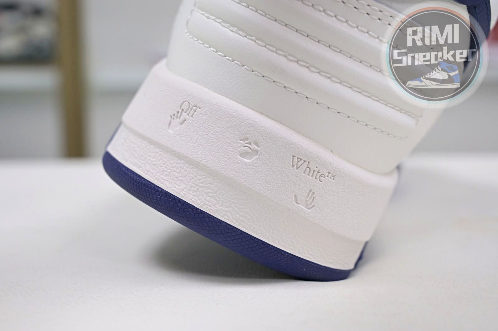 OFF-WHITE Out Of Office
