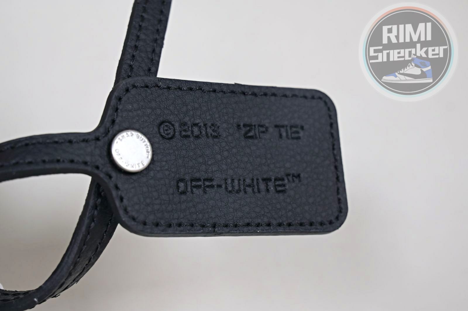 OFF-WHITE Out Of Office