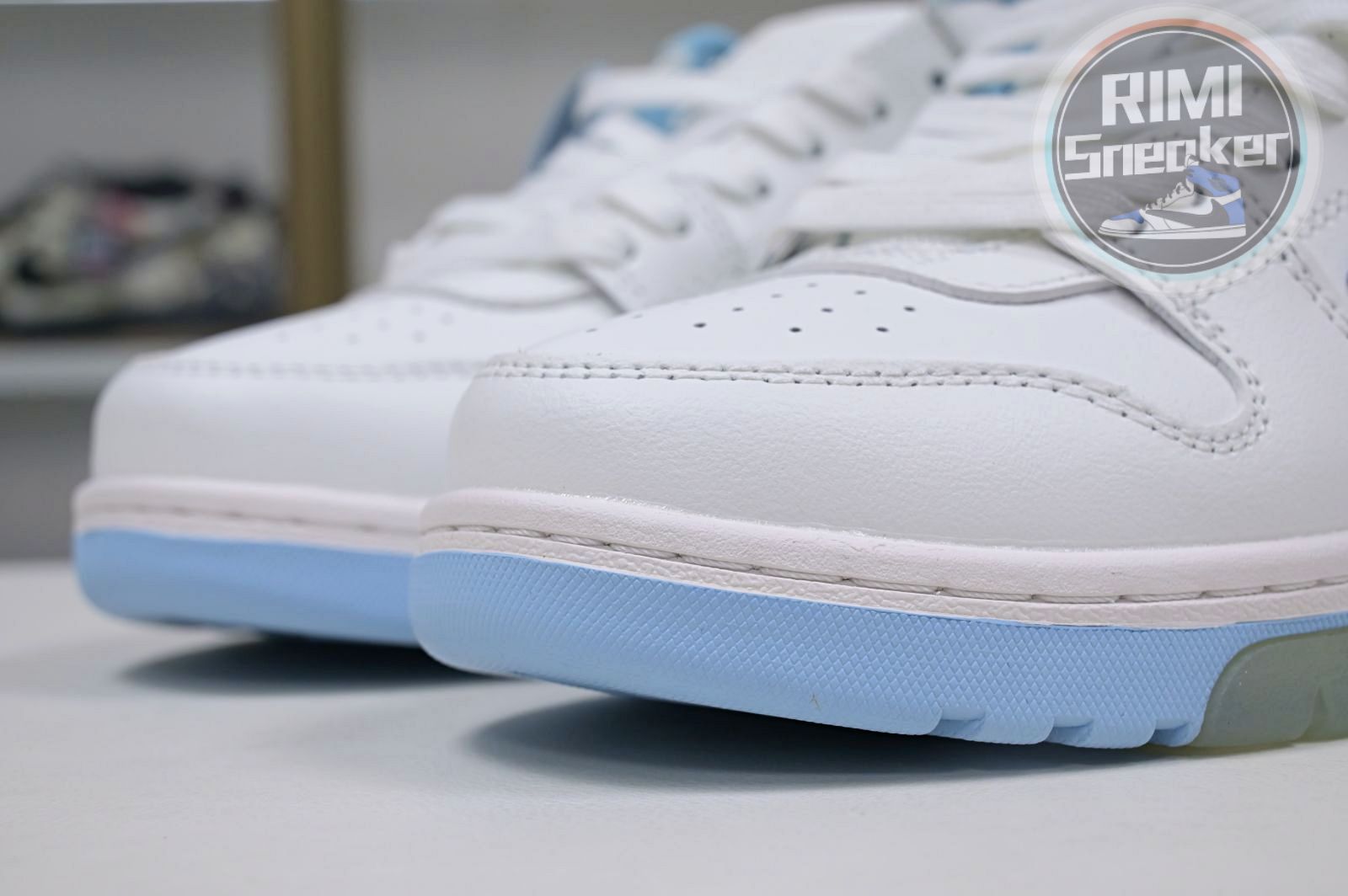 OFF-WHITE Out Of Office