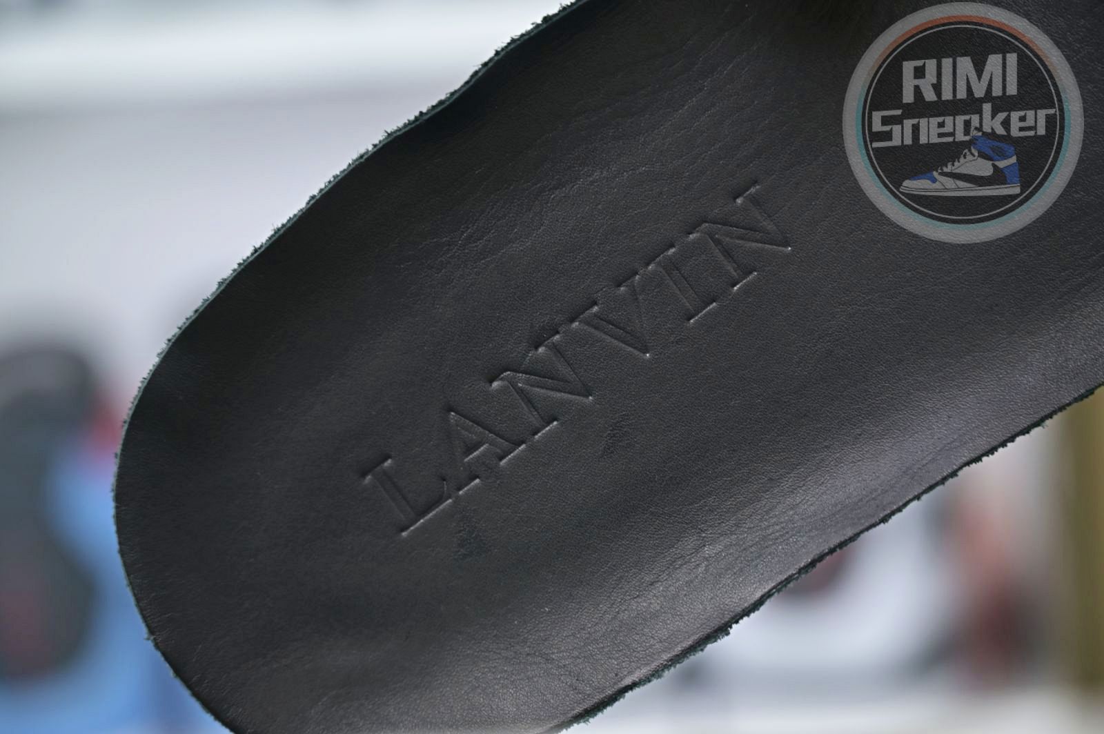 Lanvin  Curb
