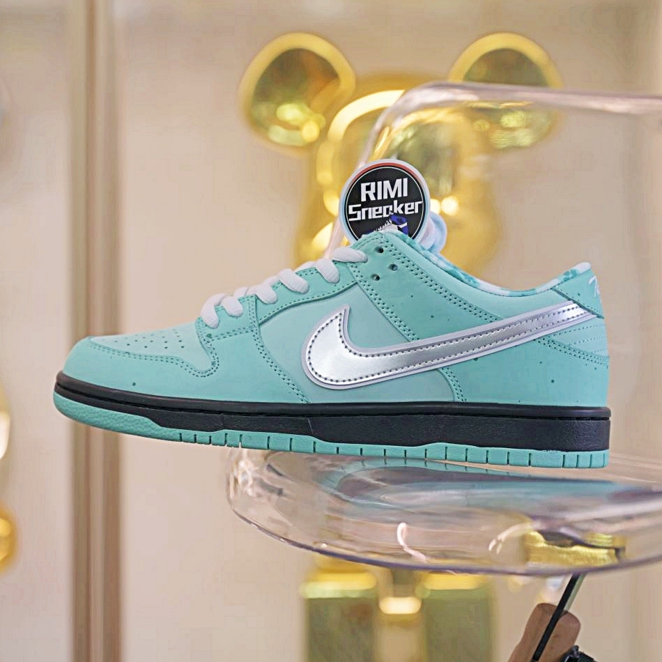 Tiffany Dunk SB