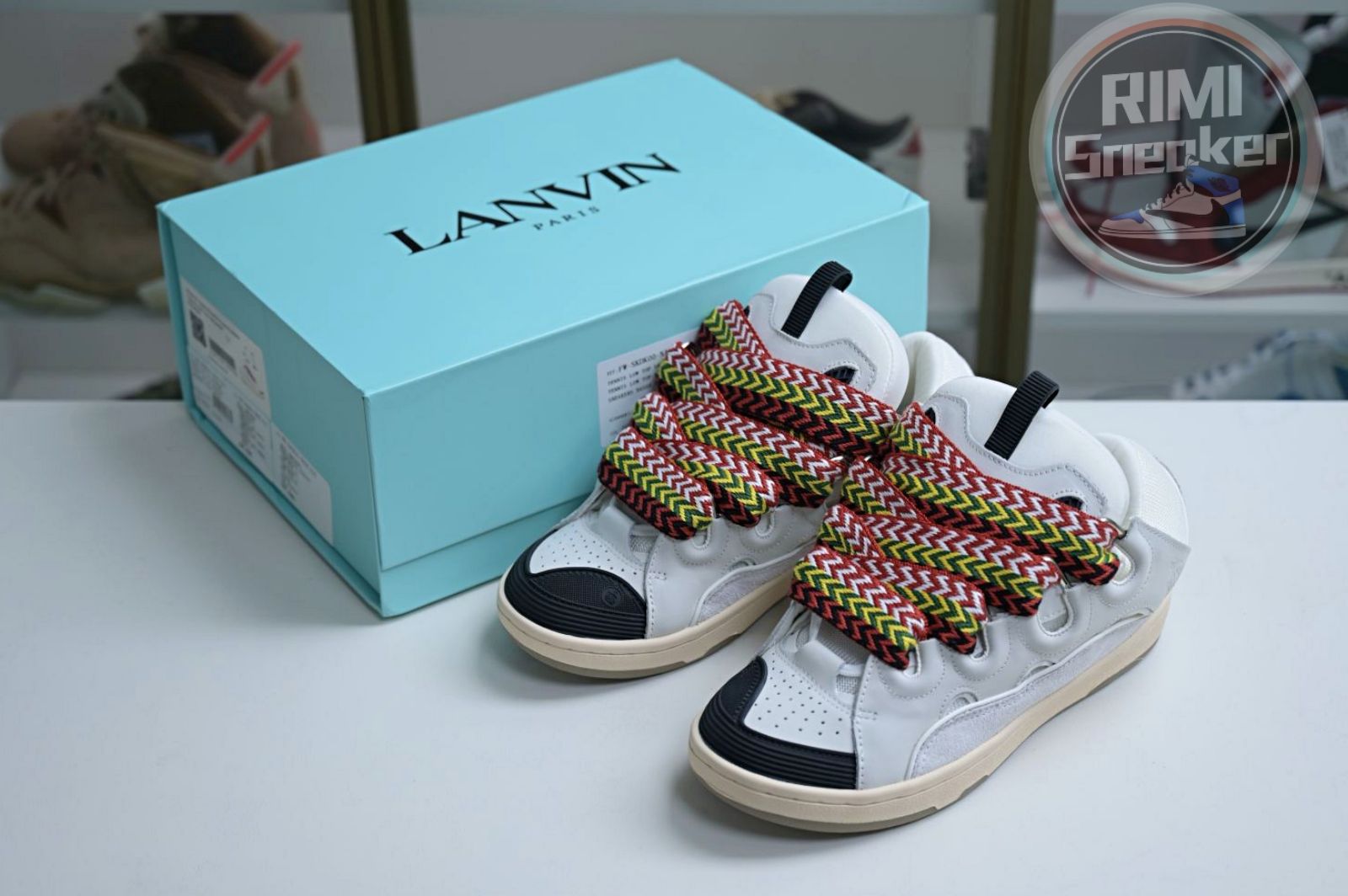 Lanvin  Curb