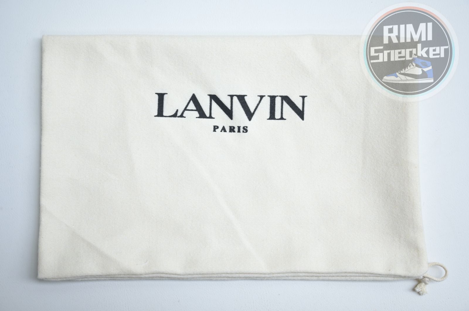 Lanvin  Curb
