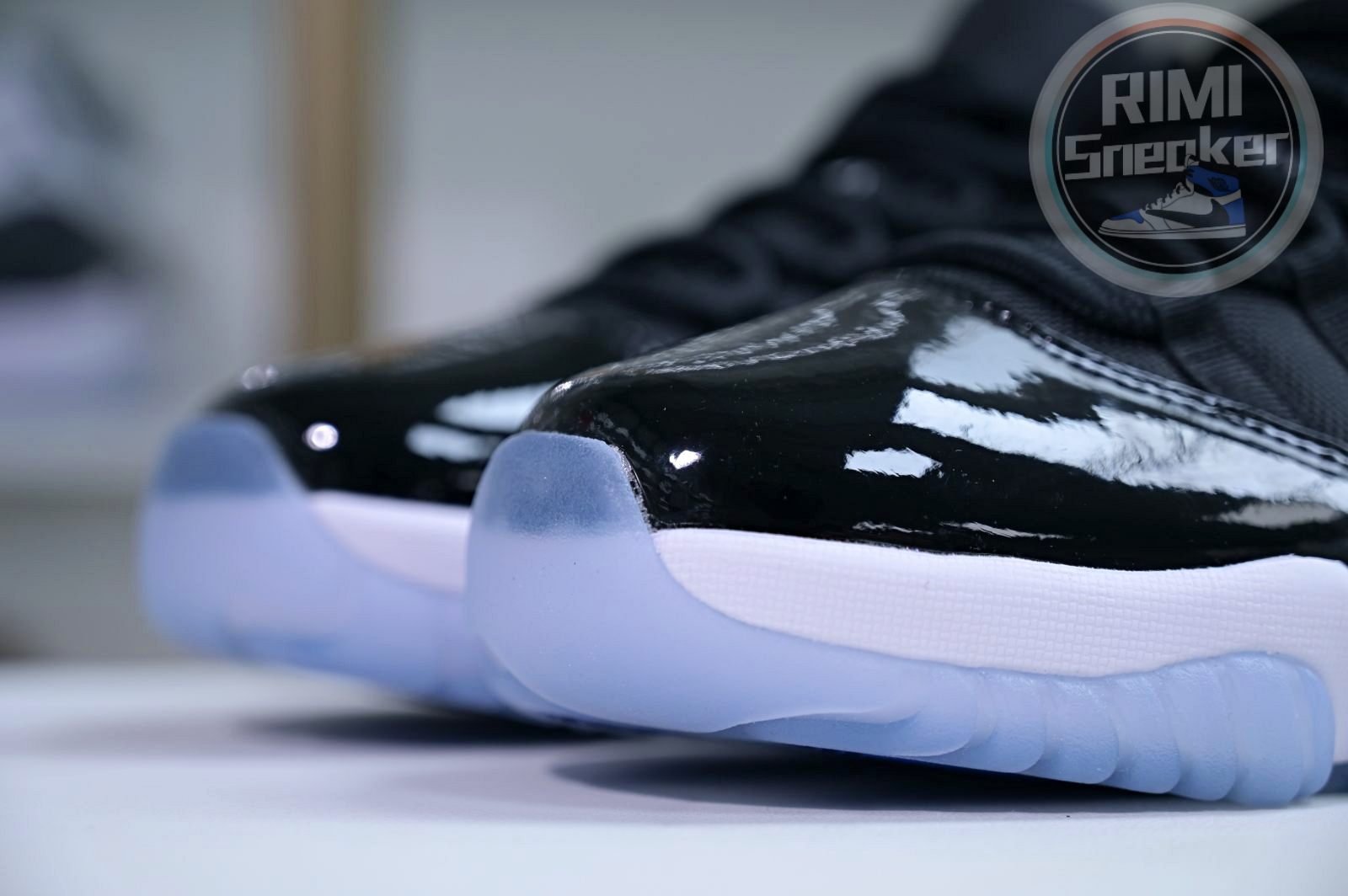 Air Jordan 11 Low