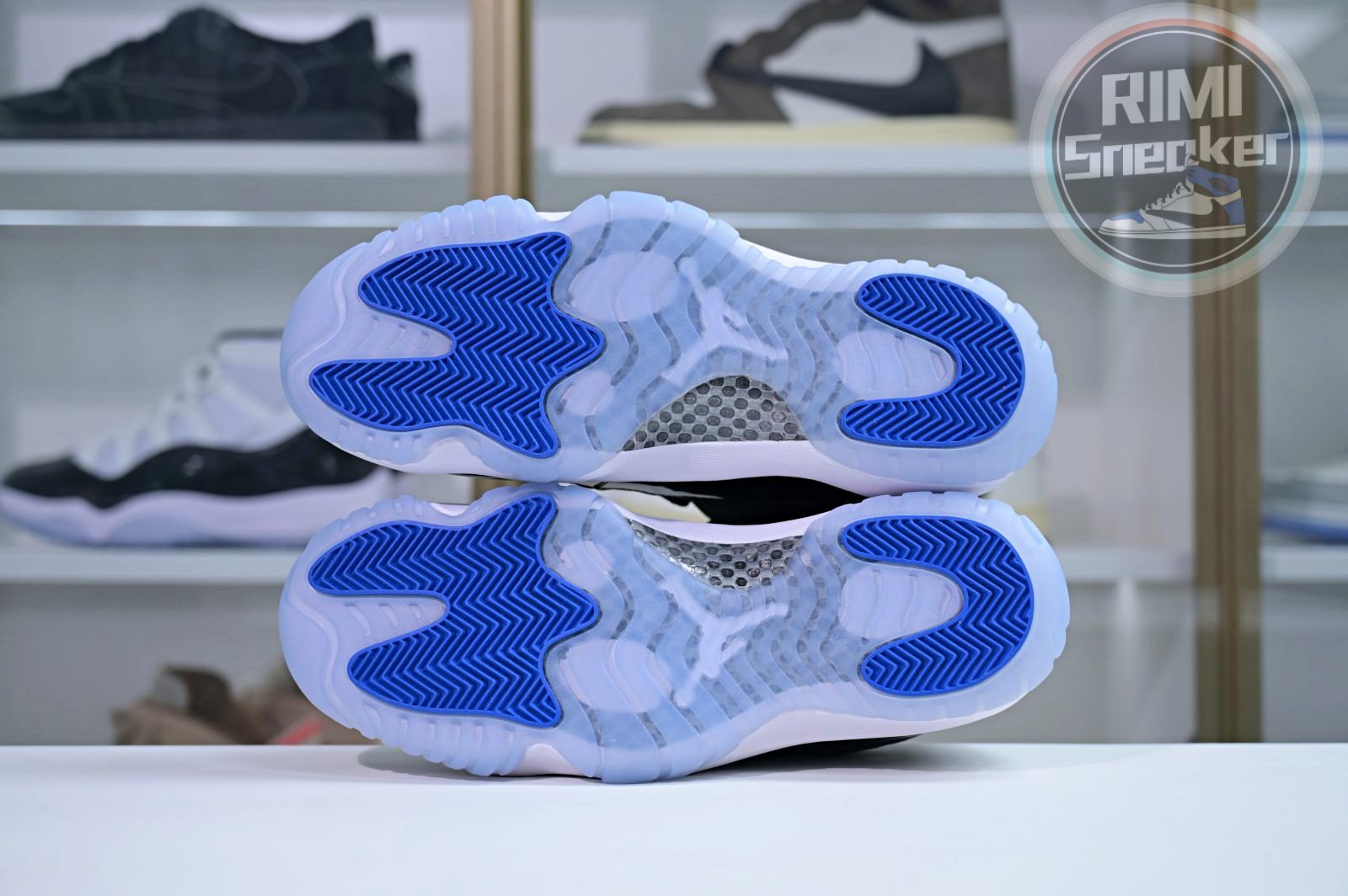 Air Jordan 11 Low