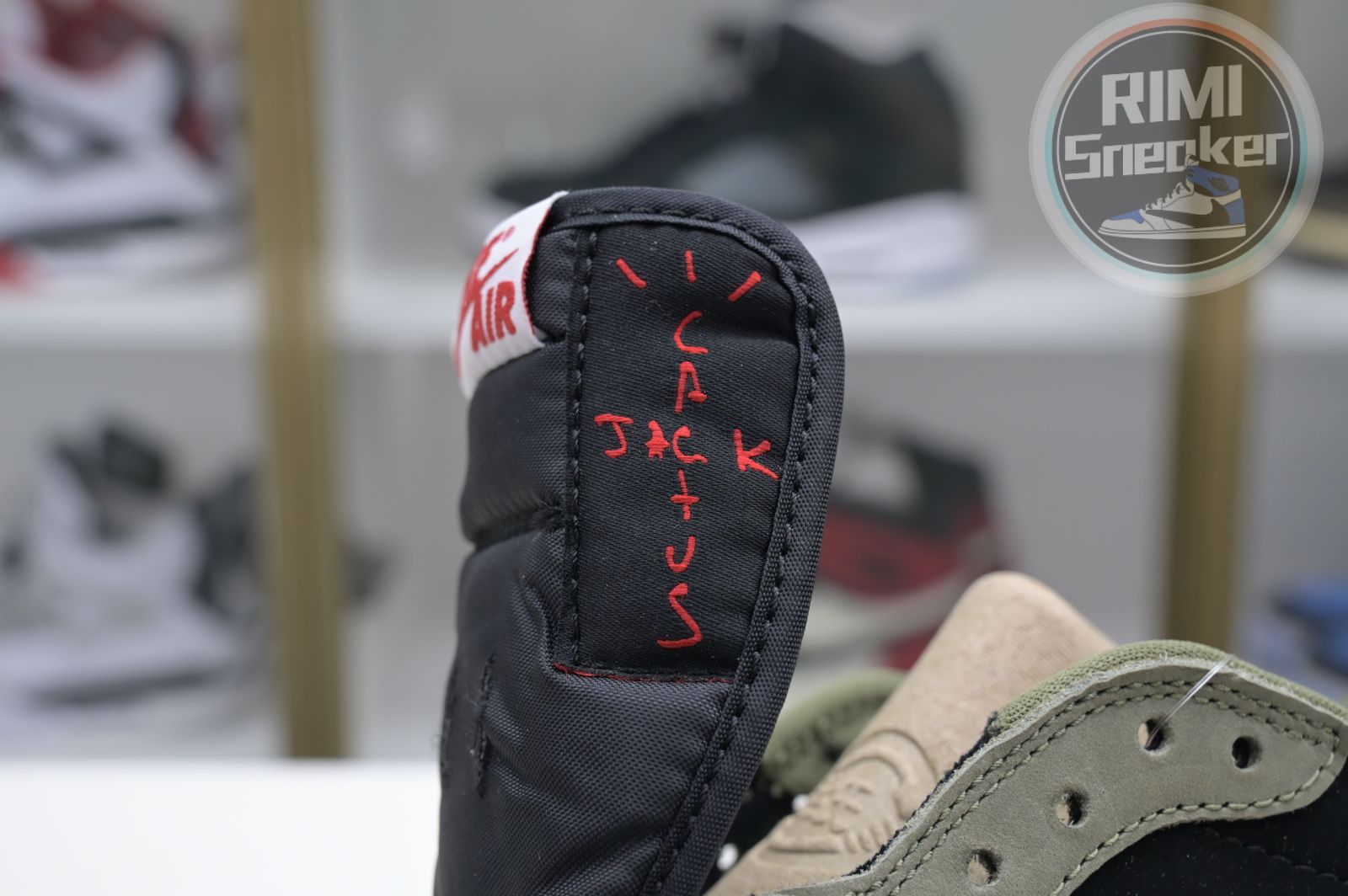 Travis Scott x Jordan Air Jordan 1 Low OG 7.0 Black Olive DM7866-002